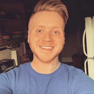 Meet your Posher, Derek